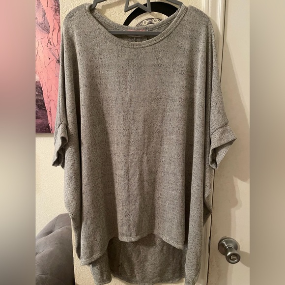 Andree by unit Plus Size Womens gray top size 2X pre-owned - Picture 1 of 11